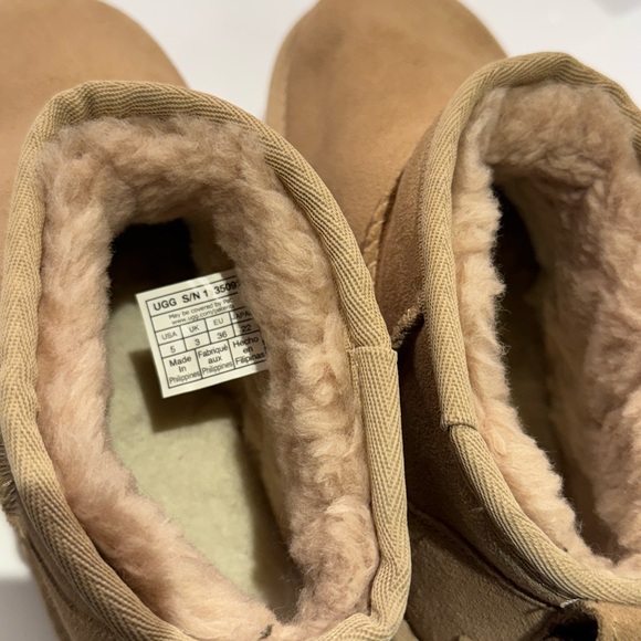 Ugg Ultra Mini Platform Sand Size 5 - Picture 8 of 8